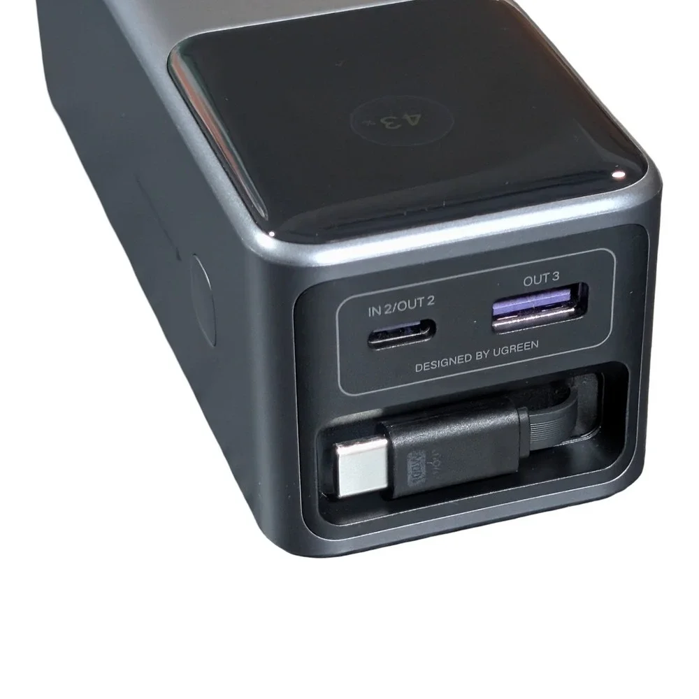 Cc3U UGREEN Nexode Power Bank 20000mAh 165W with Built in Retractable USB Used